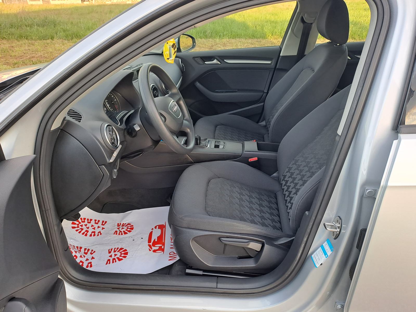 Audi A3 1,6 TDI-2014gd.md-CLIMATRONIC-189tkm,5vrata,1.vl,alu18,KARTICE, fotografija 11