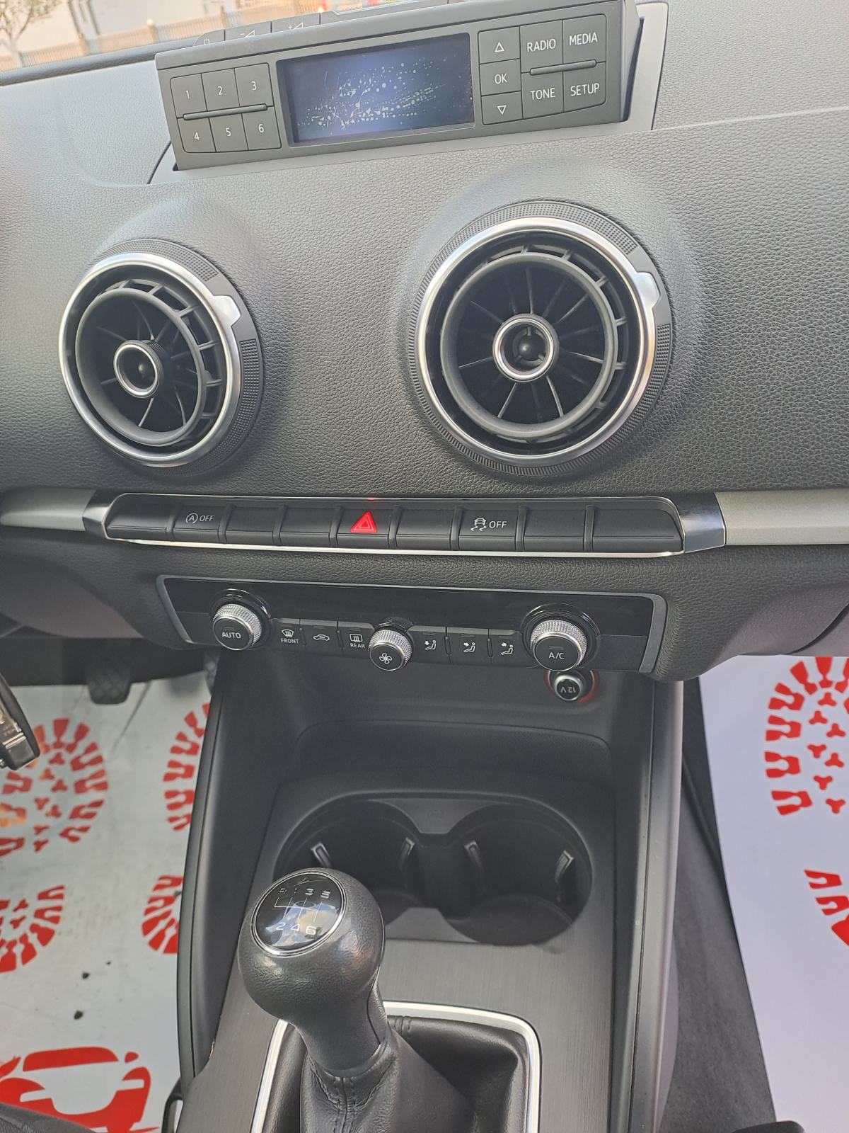 Audi A3 1,6 TDI-2014gd.md-CLIMATRONIC-189tkm,5vrata,1.vl,alu18,KARTICE, fotografija 14