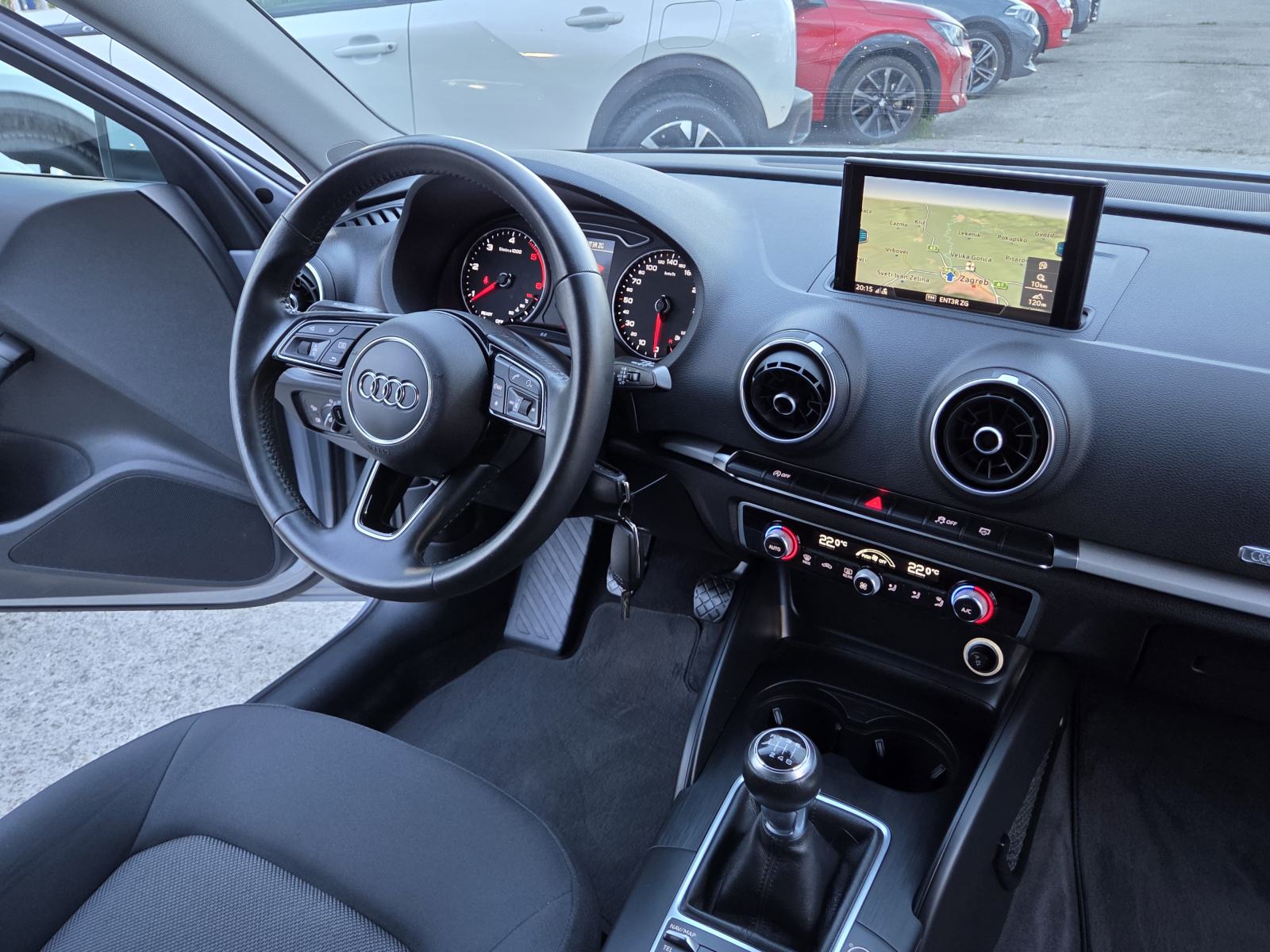 Audi A3 1,6 TDI 2018god.-XENON-NAVI-LED-GARANCIJA-SERVISNA, fotografija 8