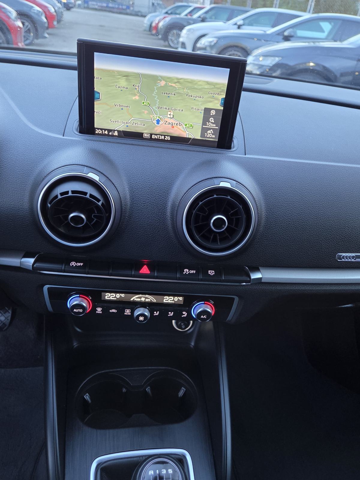 Audi A3 1,6 TDI 2018god.-XENON-NAVI-LED-GARANCIJA-SERVISNA, fotografija 12