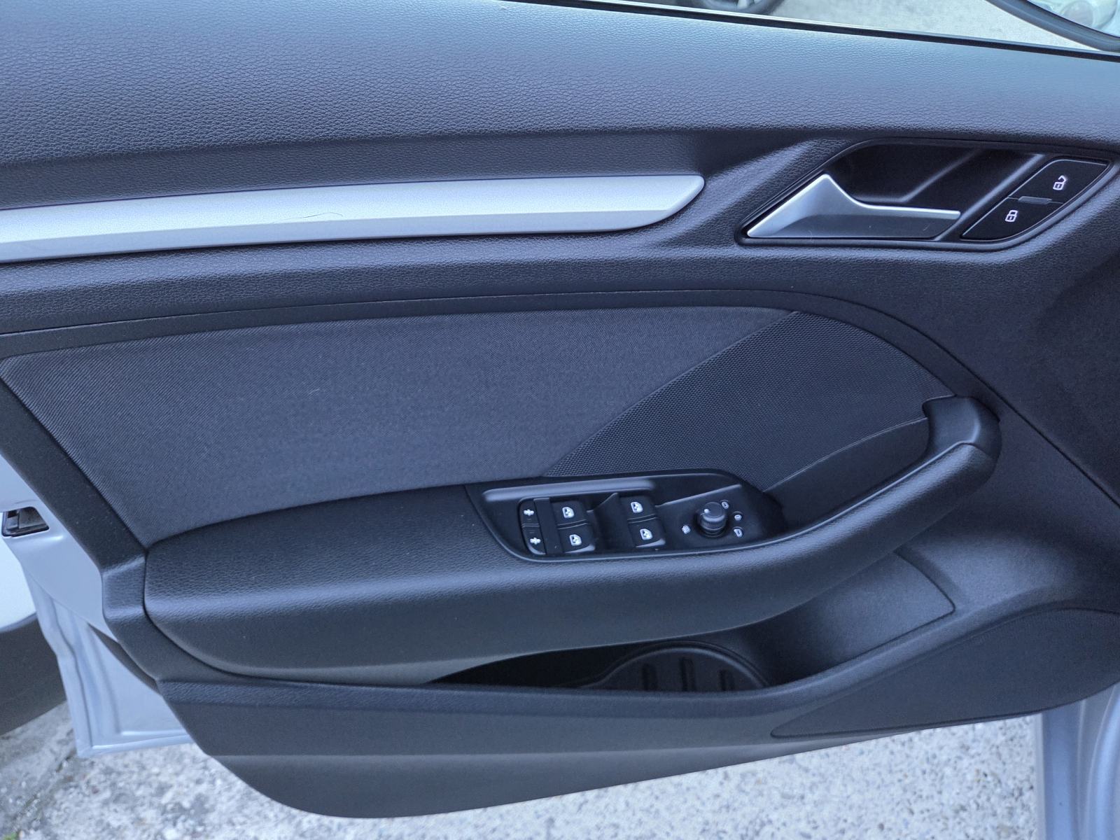 Audi A3 1,6 TDI 2018god.-XENON-NAVI-LED-GARANCIJA-SERVISNA, fotografija 15