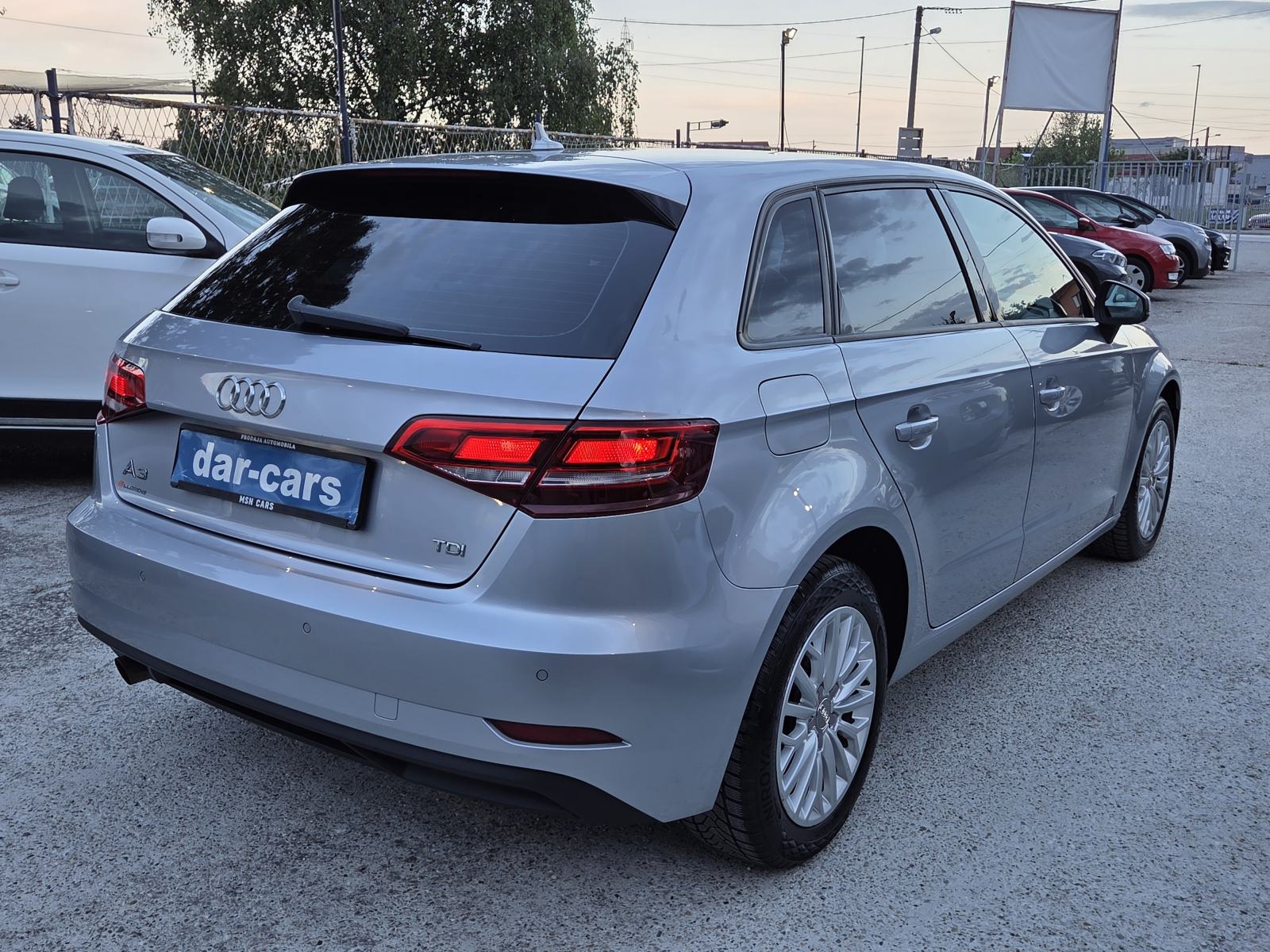 Audi A3 1,6 TDI 2018god.-XENON-NAVI-LED-GARANCIJA-SERVISNA, fotografija 3