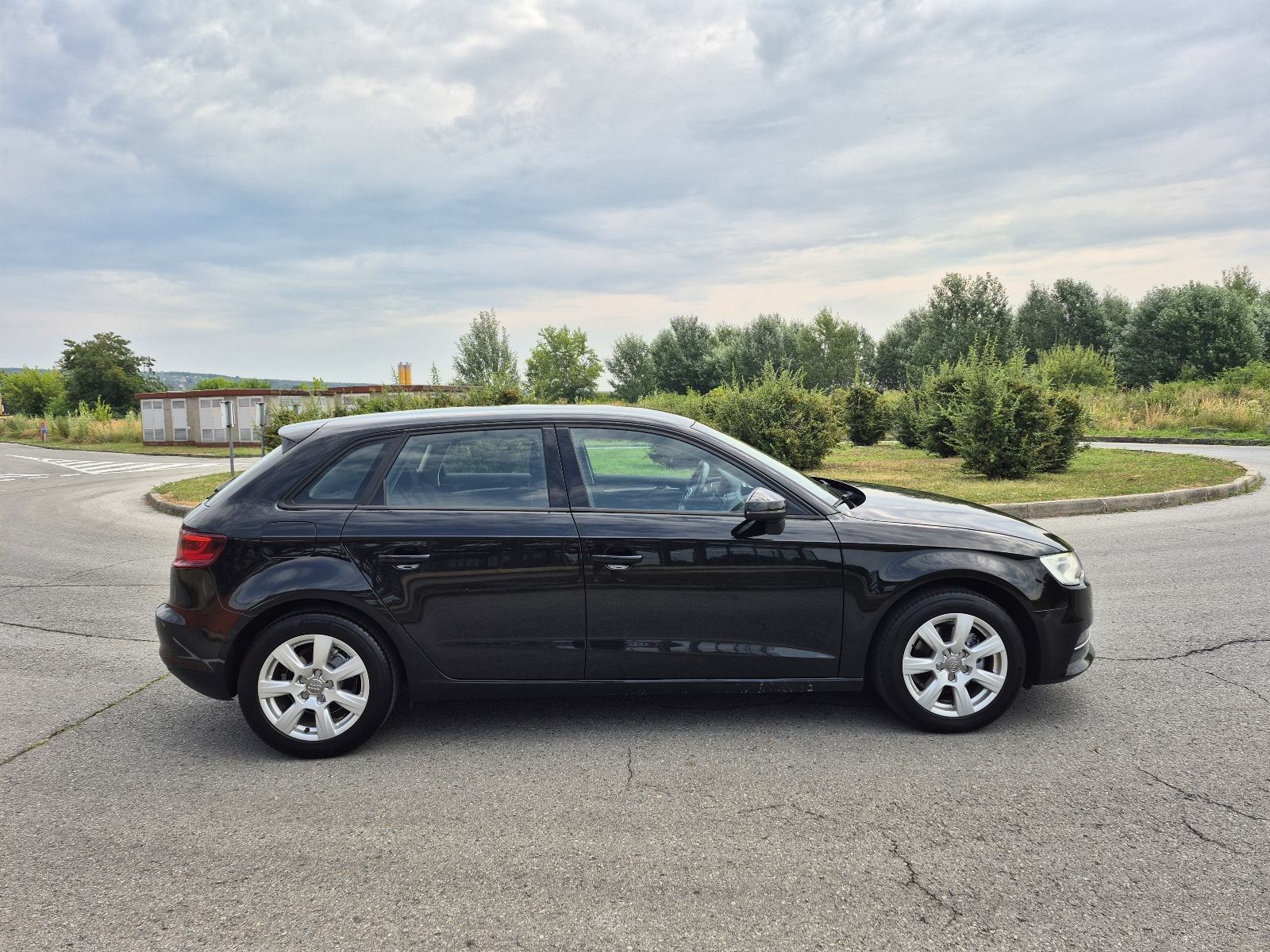 Audi A3 1,6 TDI 77kw 6 brzina,LED,grijanje sjedala,nap.veliki servis, fotografija 10