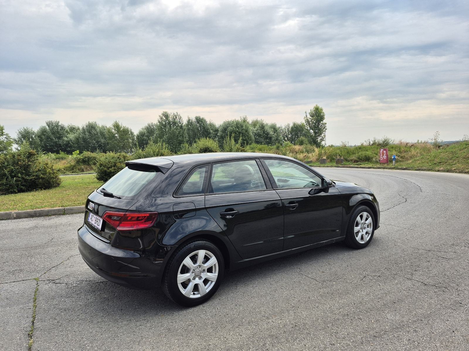 Audi A3 1,6 TDI 77kw 6 brzina,LED,grijanje sjedala,nap.veliki servis, fotografija 9