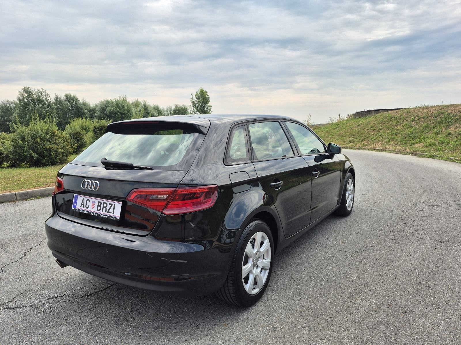 Audi A3 1,6 TDI 77kw 6 brzina,LED,grijanje sjedala,nap.veliki servis, fotografija 8