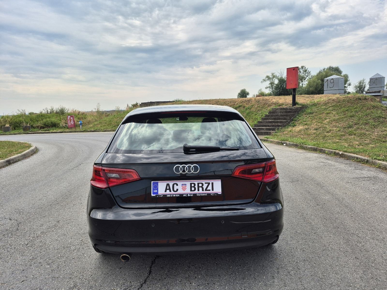 Audi A3 1,6 TDI 77kw 6 brzina,LED,grijanje sjedala,nap.veliki servis, fotografija 6