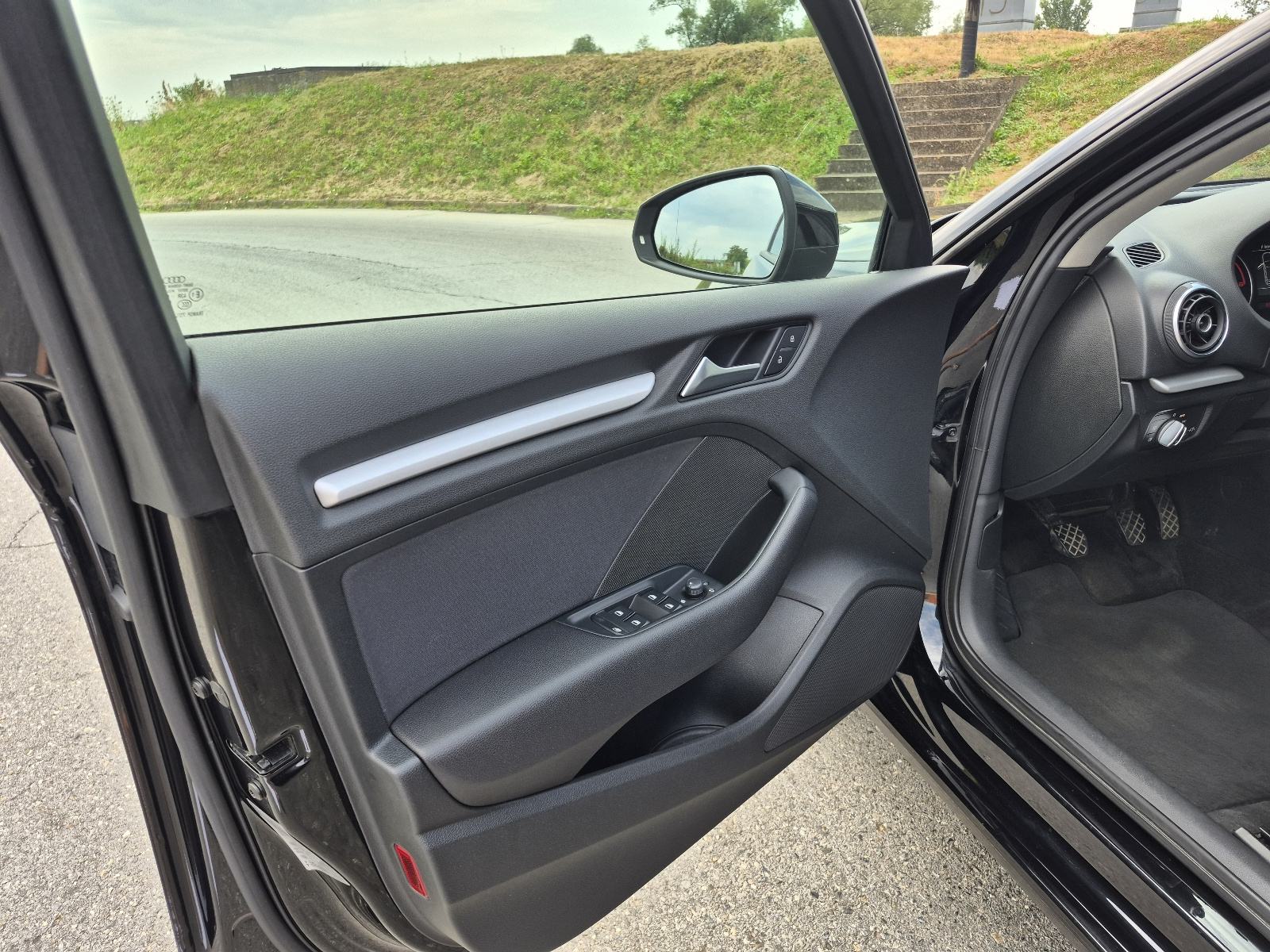 Audi A3 1,6 TDI 77kw 6 brzina,LED,grijanje sjedala,nap.veliki servis, fotografija 17