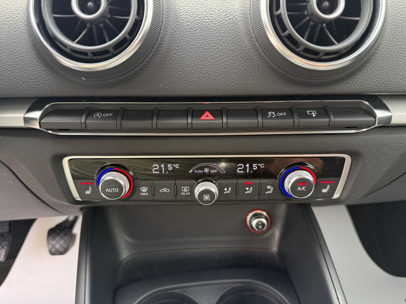 Audi A3 1,6 TDI Attraction,Nav,Xenon,Led,Pdc,Alu 17",Jamstvo!!!, fotografija 13