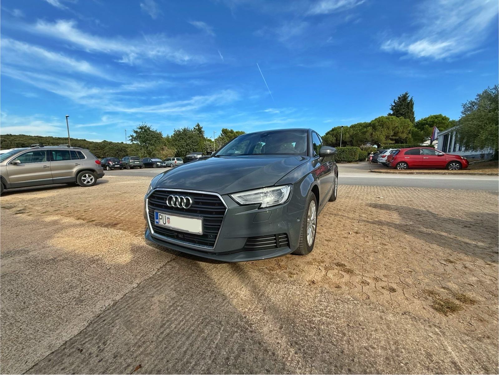 Audi A3 1,6 TDI automatik, fotografija 13