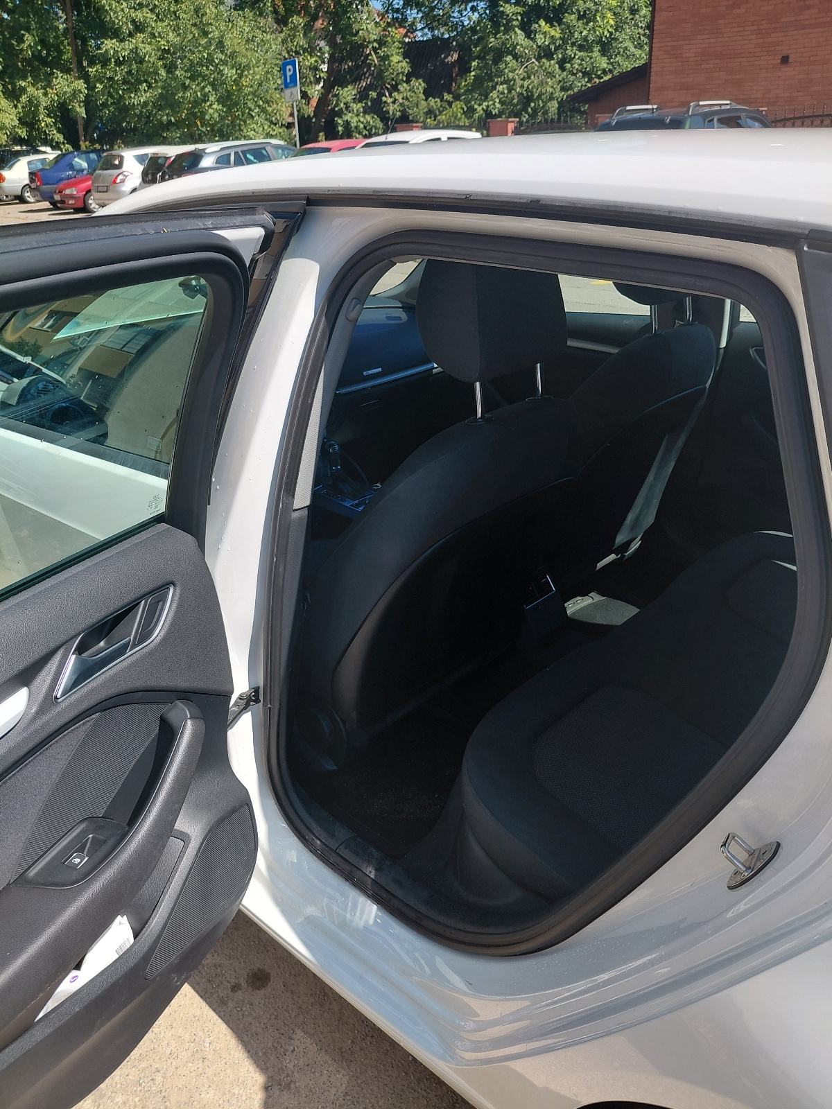 Audi A3 1,6 TDI automatik, fotografija 6