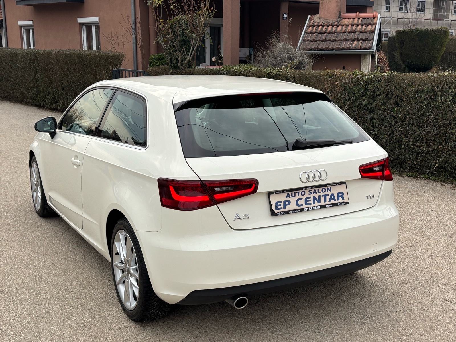 Audi A3 1,6 TDI Coupe,Ambition,146.378km,Jamstvo!, fotografija 10