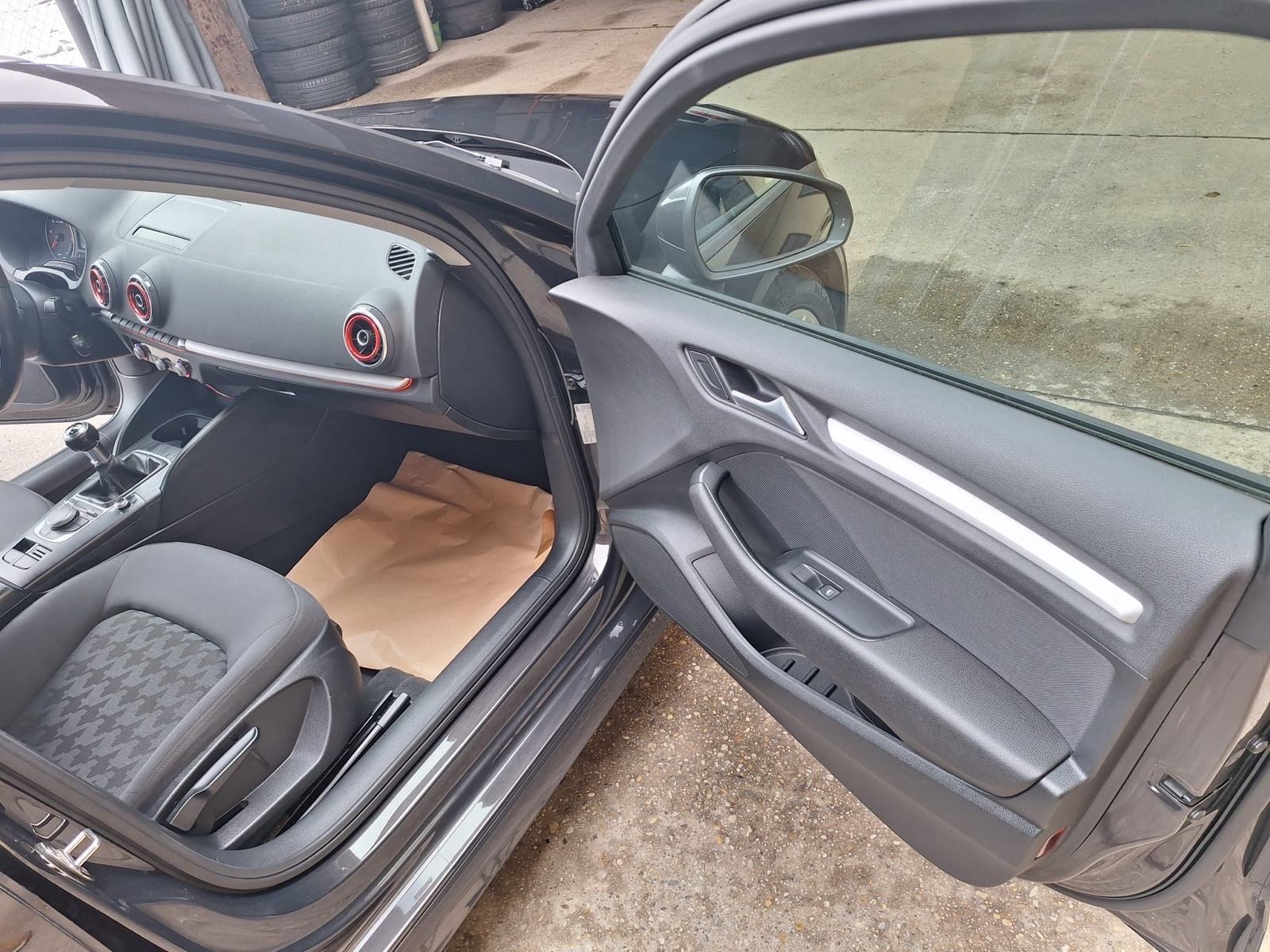 Audi A3 1,6 TDI, fotografija 12