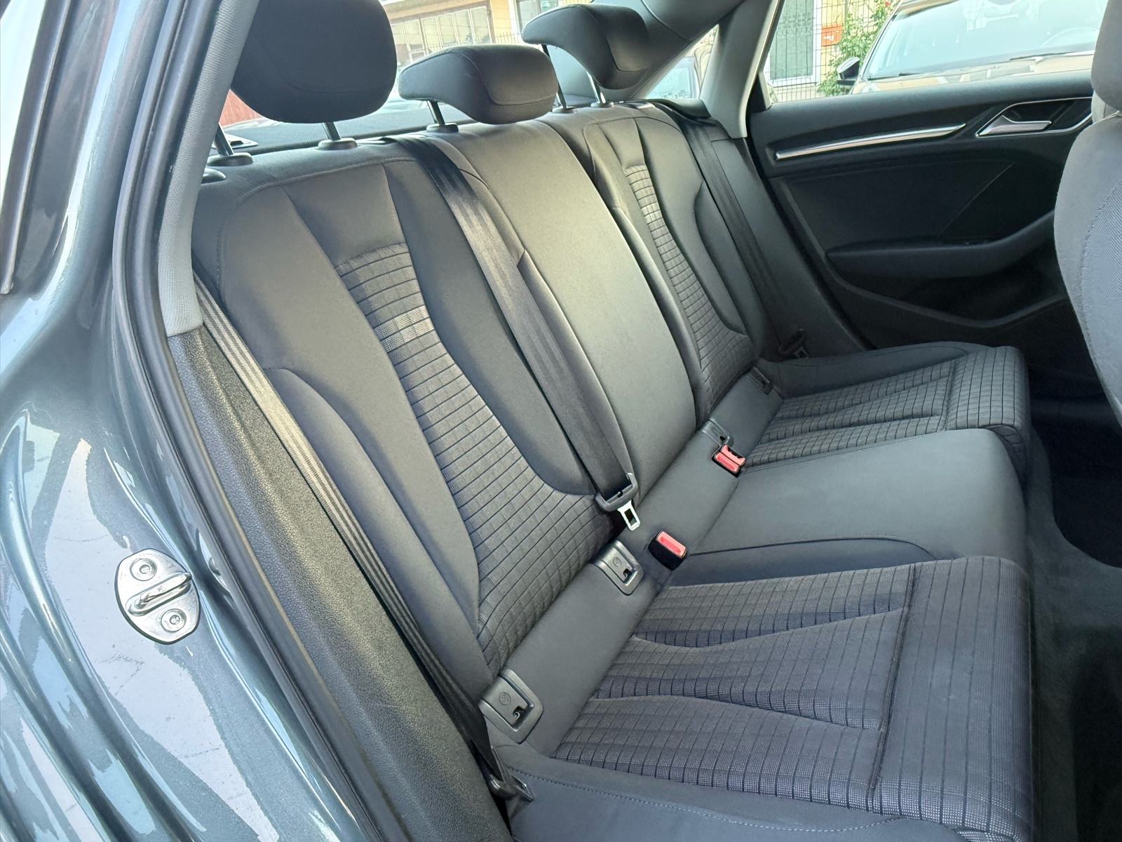 Audi A3 1.6 TDI limuzina, 1.Vlasnik, ***107.000 km*** Garancija, fotografija 19