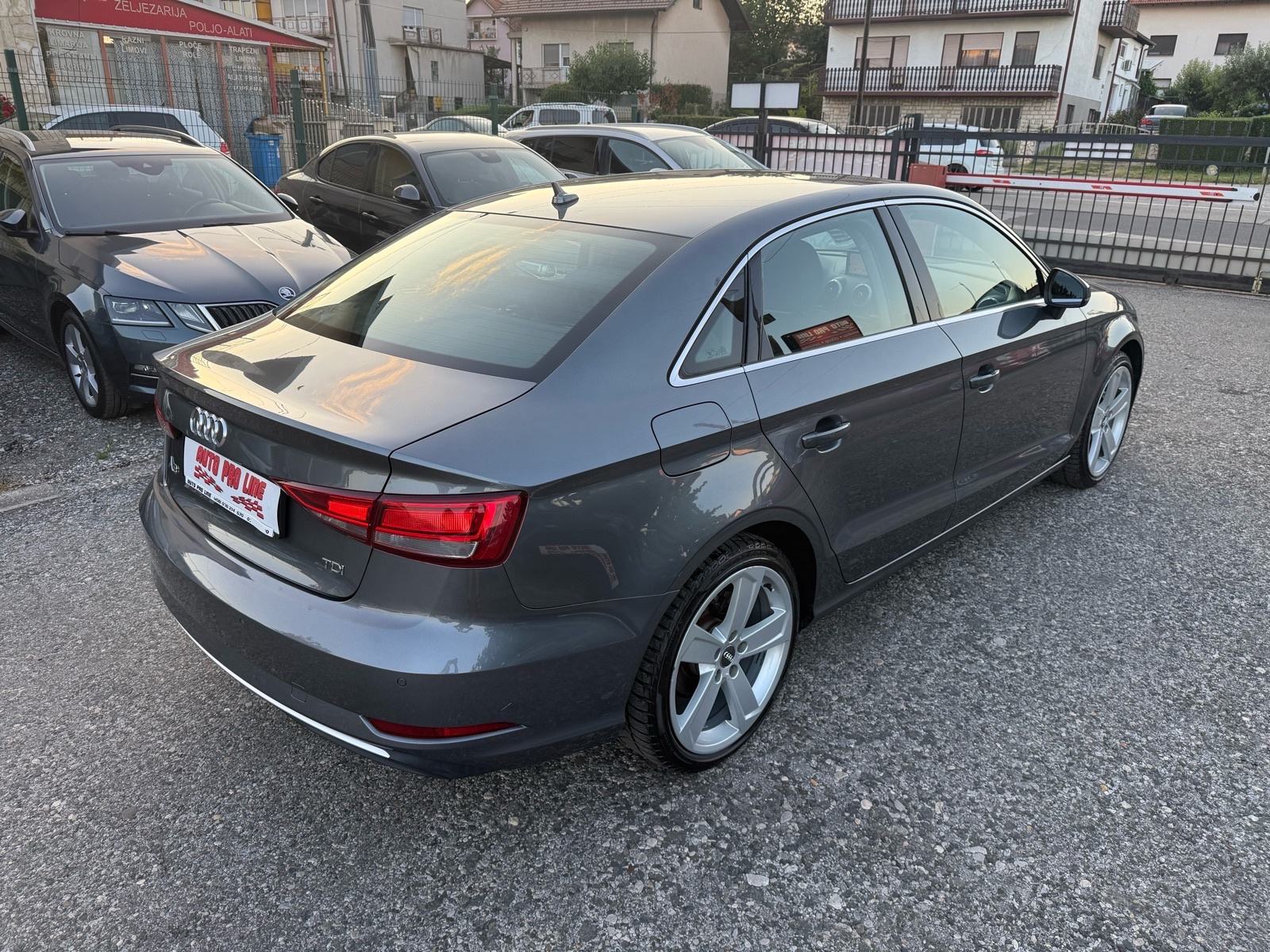 Audi A3 1.6 TDI limuzina, 1.Vlasnik, ***107.000 km*** Garancija, fotografija 4