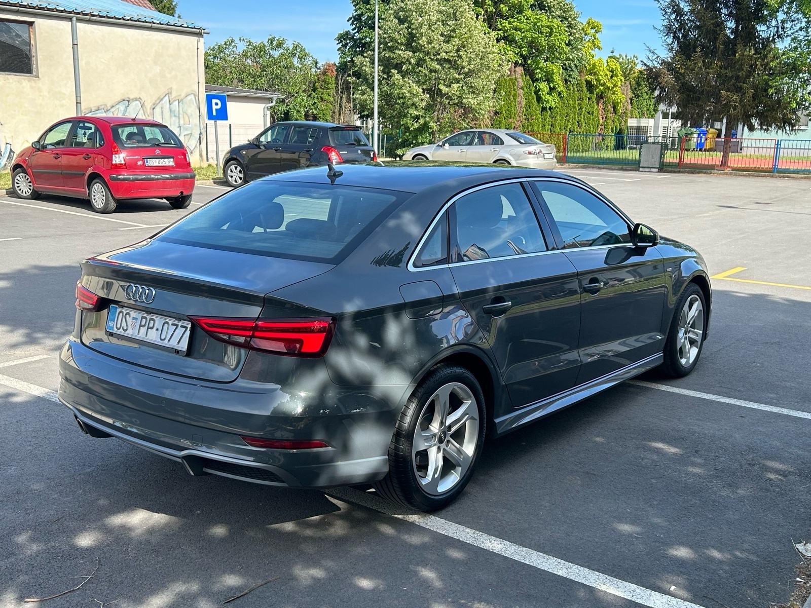 Audi A3 1,6 TDI S-LINE LIMUZINA FULL LED VIRTUAL NAVIGACIJA TEMPOMAT, fotografija 3