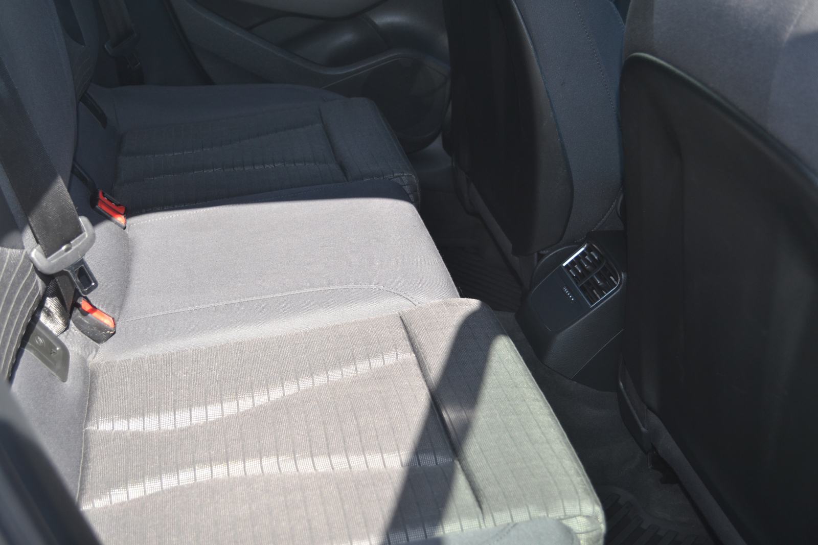 Audi A3 1,6 TDI *** MOTOR I LIMARIJA ODLIČNI ***, fotografija 13