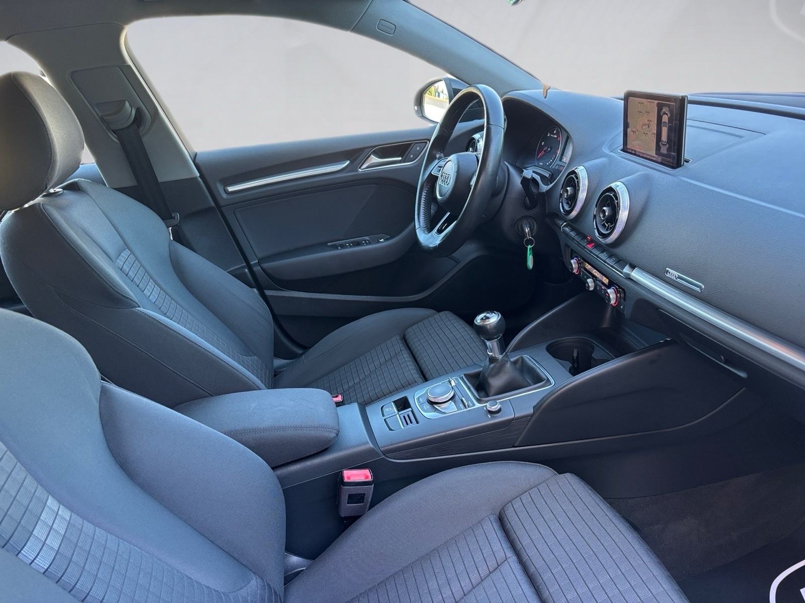 Audi A3 1,6 TDI*NAVI*LED*BI-XENON*ALU*ODLIČAN*JAMSTVO, fotografija 11
