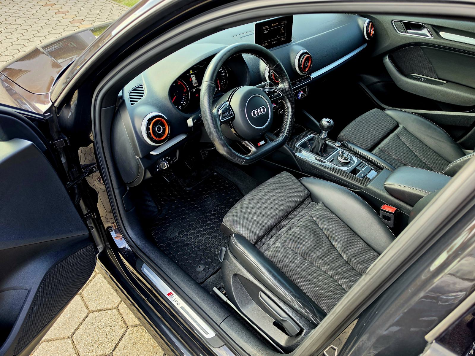 Audi A3 1,6 TDI,,ODLIČAN,,S-LINE,,PANORAMA,,171676KM, fotografija 11