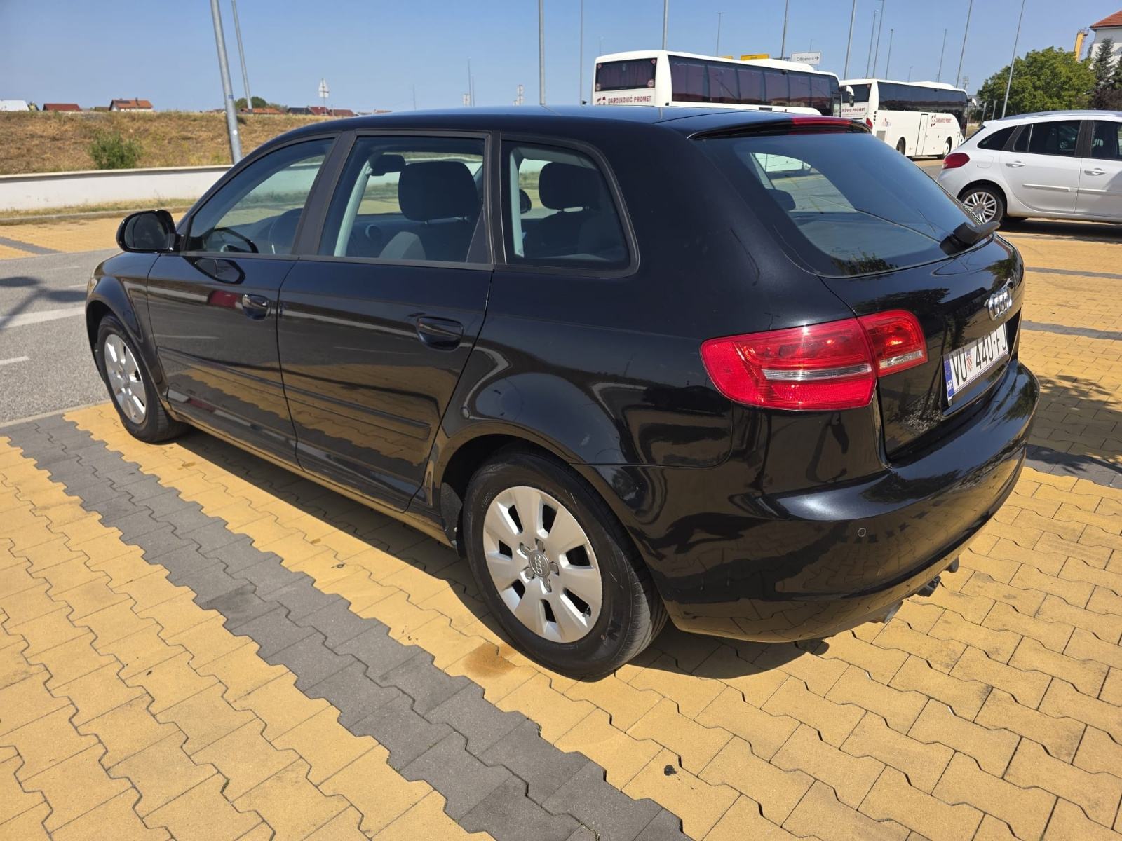 Audi A3 1,6 TDI ☆Odličan☆Veliki servis + novo kvačilo☆ 5/2027 reg☆, fotografija 5