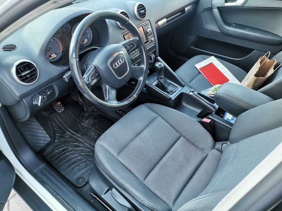 Audi A3 1,6 TDI PANORAMA KROV, fotografija 8