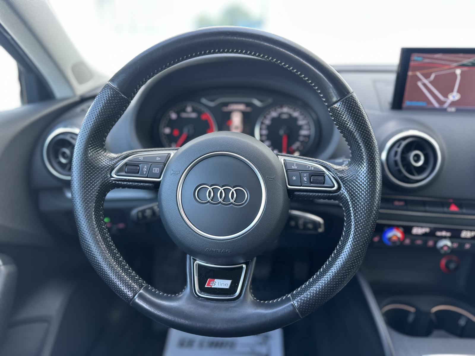 Audi A3 1,6 TDI/REG 07/27/LED/NAVI/SENZORI/TEMPOMAT/GR.SJEDALA, fotografija 15