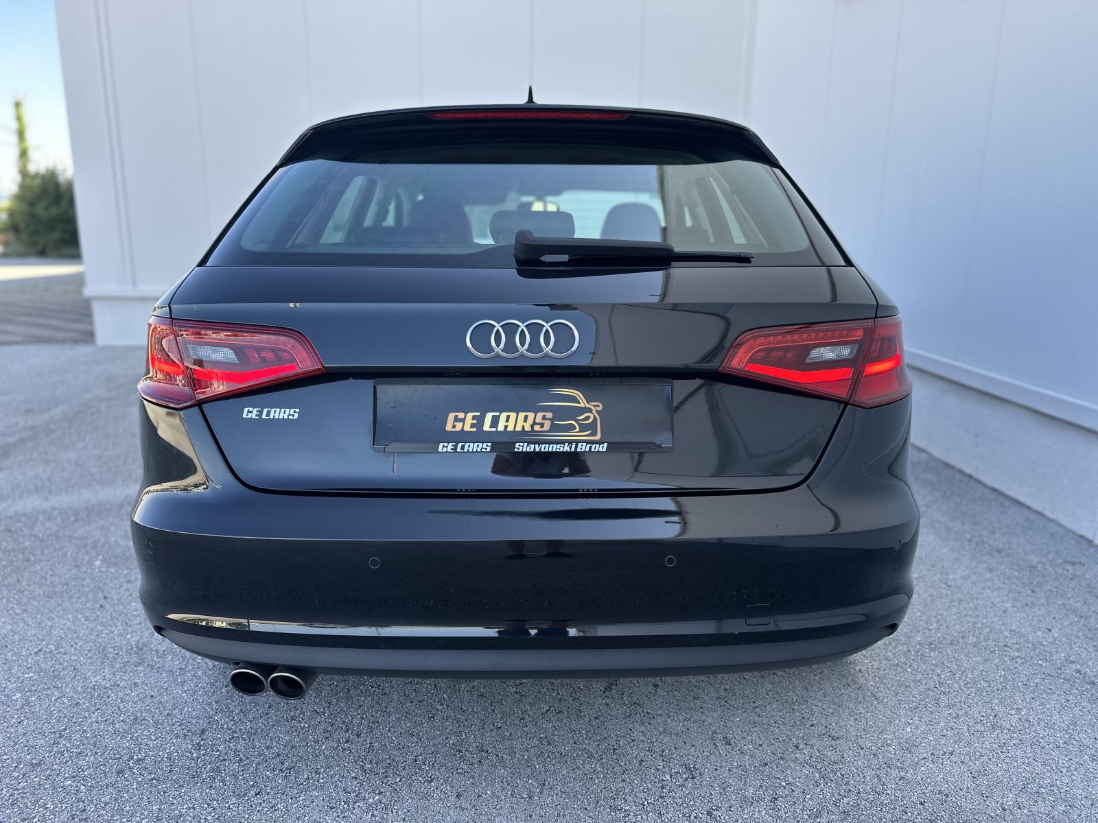 Audi A3 1,6 TDI/REG 07/27/LED/NAVI/SENZORI/TEMPOMAT/GR.SJEDALA, fotografija 4