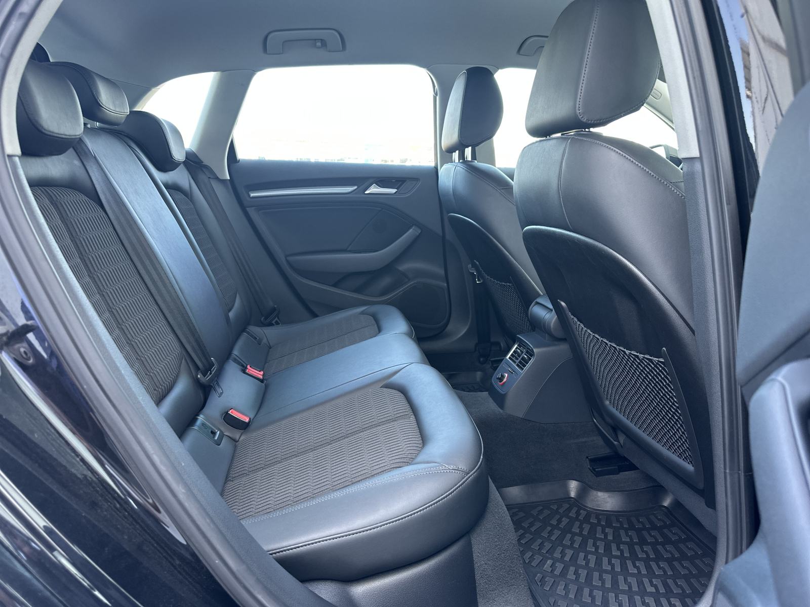 Audi A3 1,6 TDI/REG 07/27/LED/NAVI/SENZORI/TEMPOMAT/GR.SJEDALA, fotografija 12