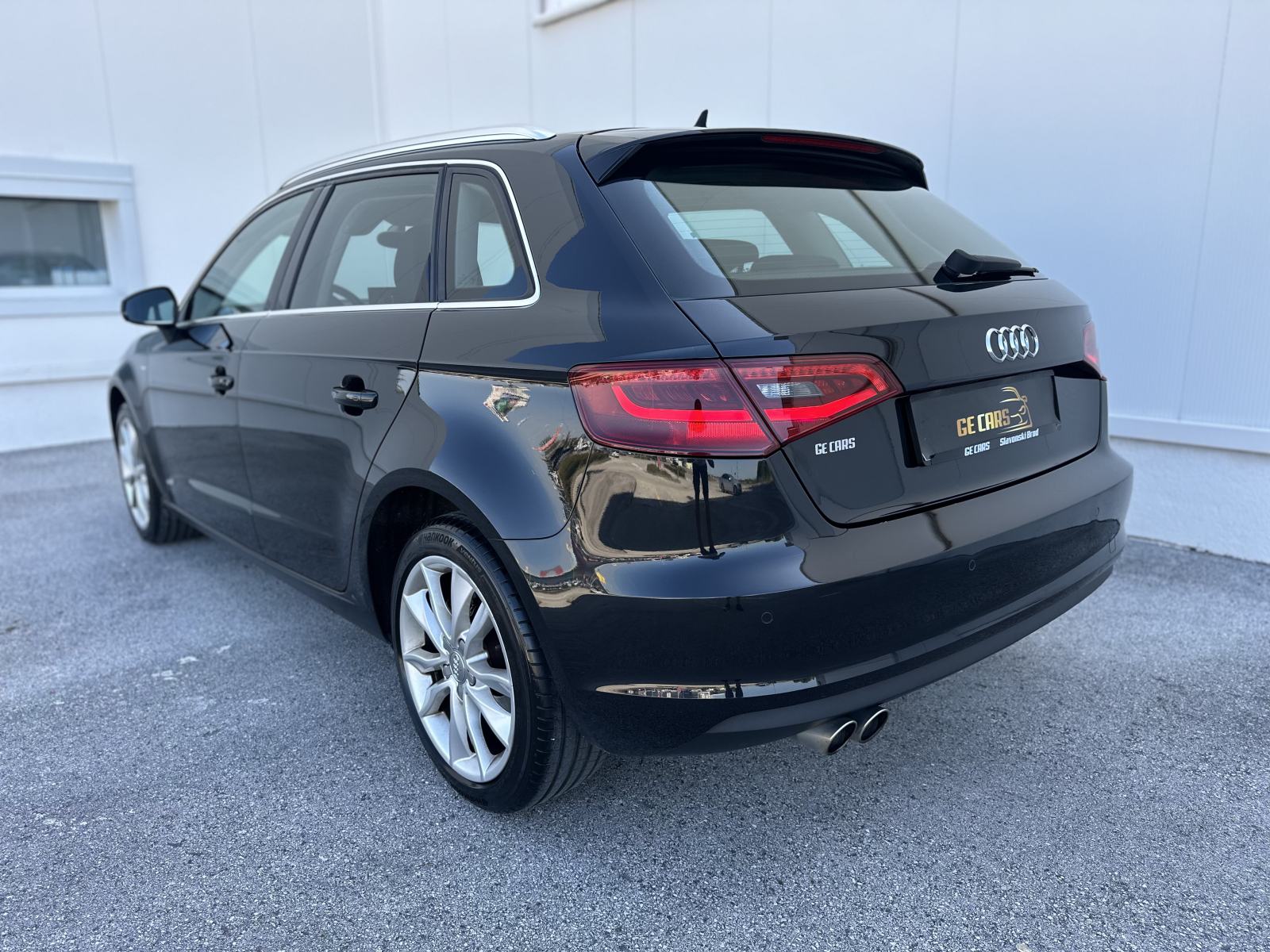 Audi A3 1,6 TDI/REG 07/27/LED/NAVI/SENZORI/TEMPOMAT/GR.SJEDALA, fotografija 6