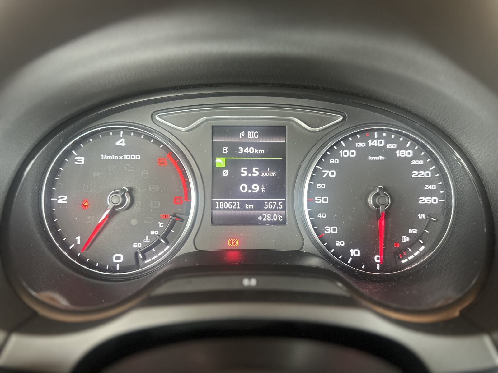 Audi A3 1,6 TDI/REG 07/27/LED/NAVI/SENZORI/TEMPOMAT/GR.SJEDALA, fotografija 18