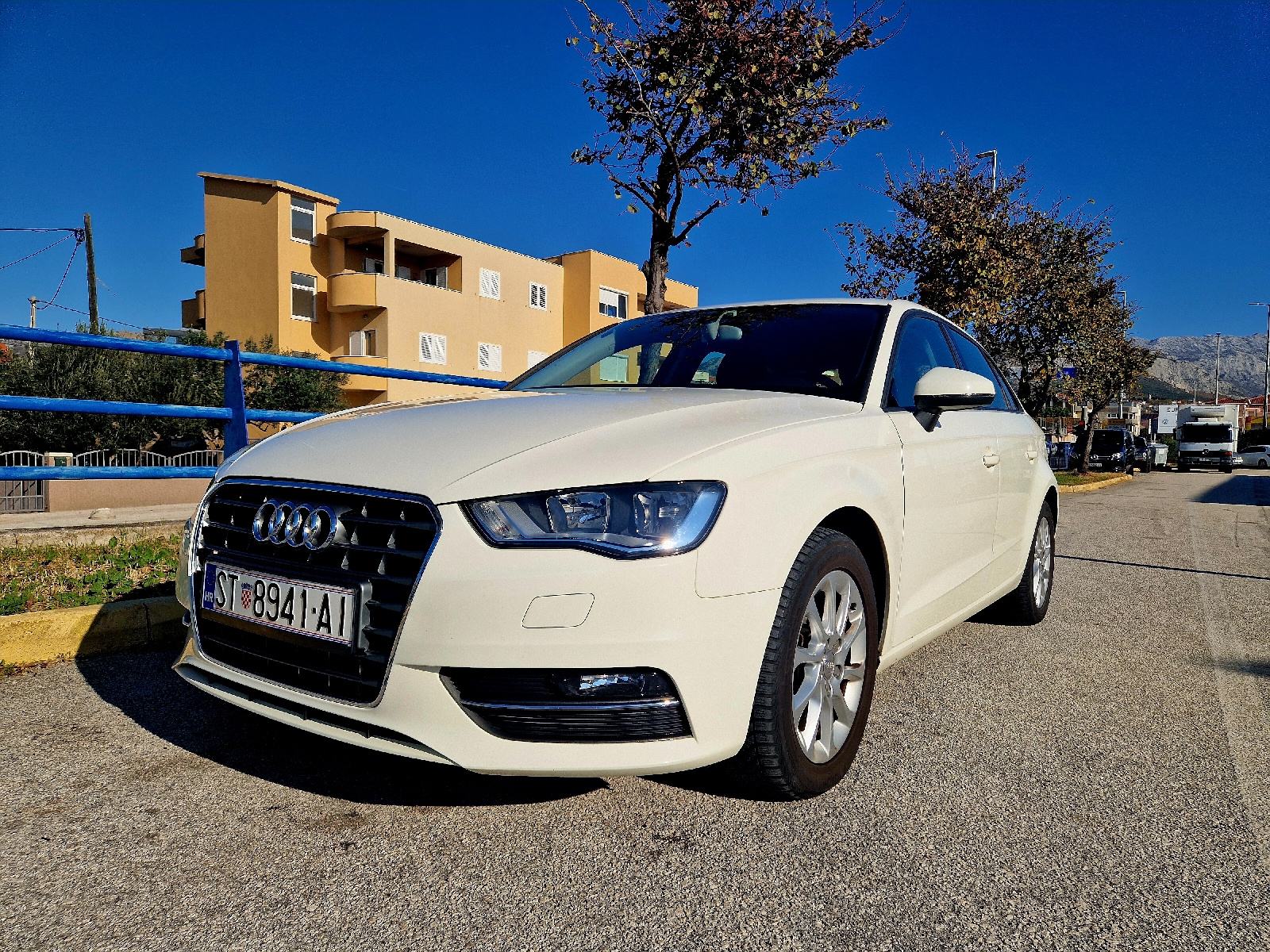 Audi A3 1,6 TDI ** HR Auto** Orginalni kilometri **, pogled izvana - slika 1