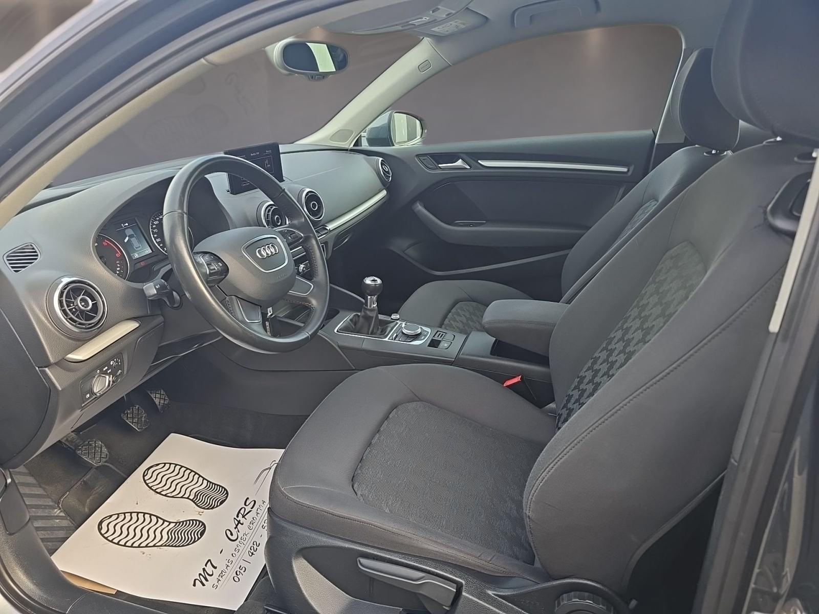 Audi A3 1,6 TDI Sportback Ultraa//servisna Audi/veliki servis//, fotografija 14