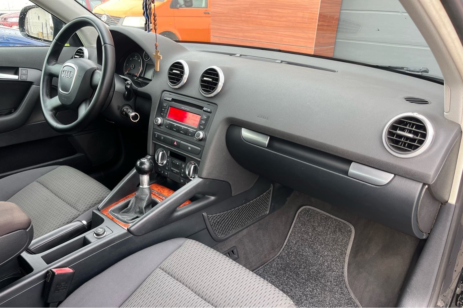 Audi A3 1,6 TDI, fotografija 16