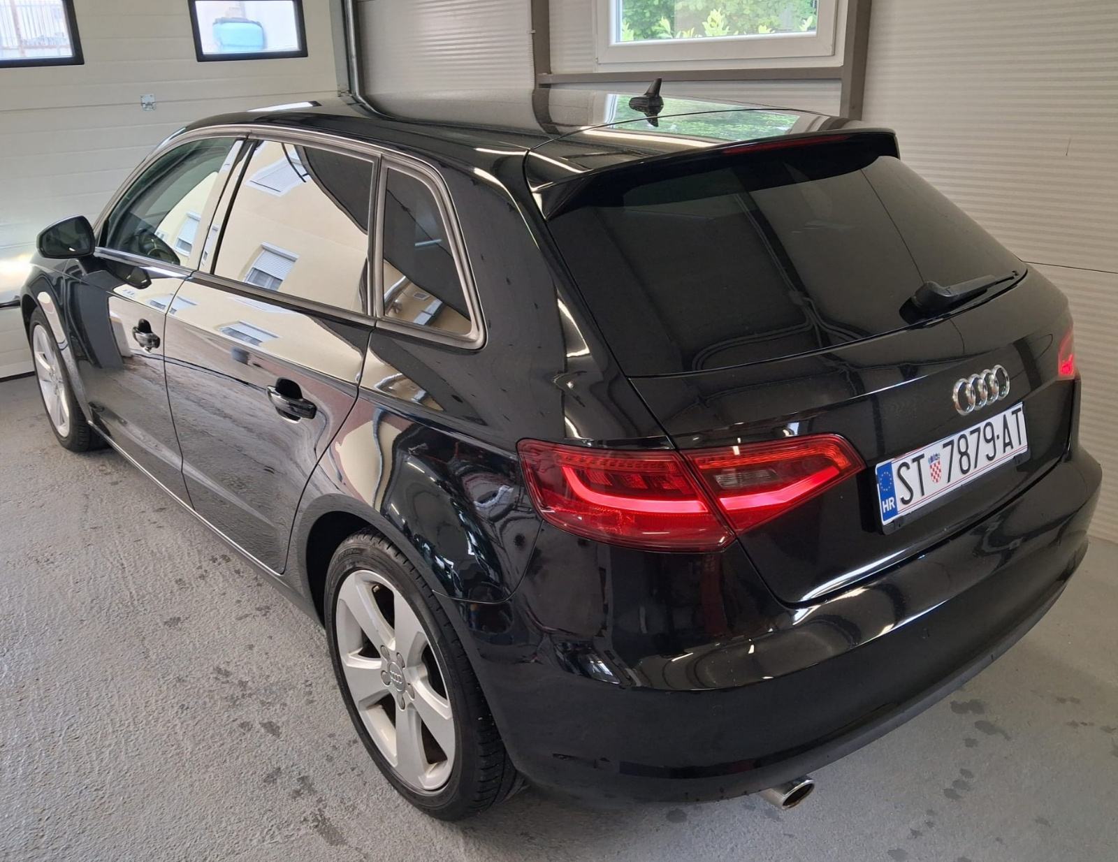 Audi A3 1,6 TDI 81kw/110 ks ambition Xenon Bixenon, pogled izvana - slika 4