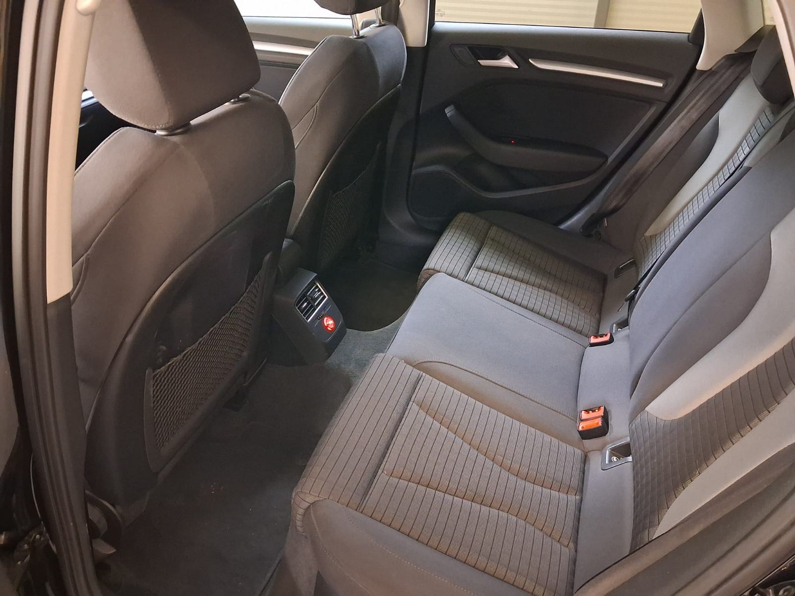 Audi A3 1,6 TDI 81kw/110 ks ambition Xenon Bixenon, fotografija 11
