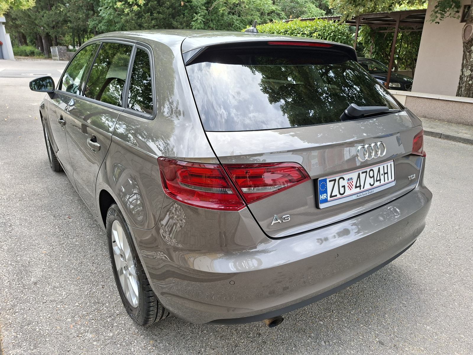 Audi A3 1,6 TDI *TOP stanje* reg 06/27, fotografija 6
