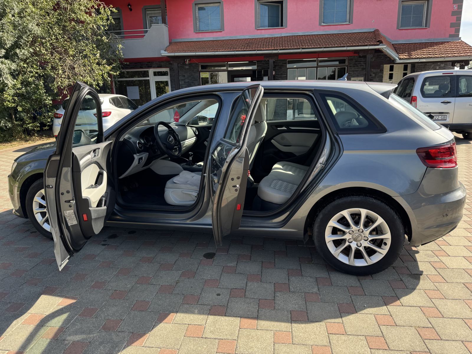 Audi A3 1,6 TDI, fotografija 5