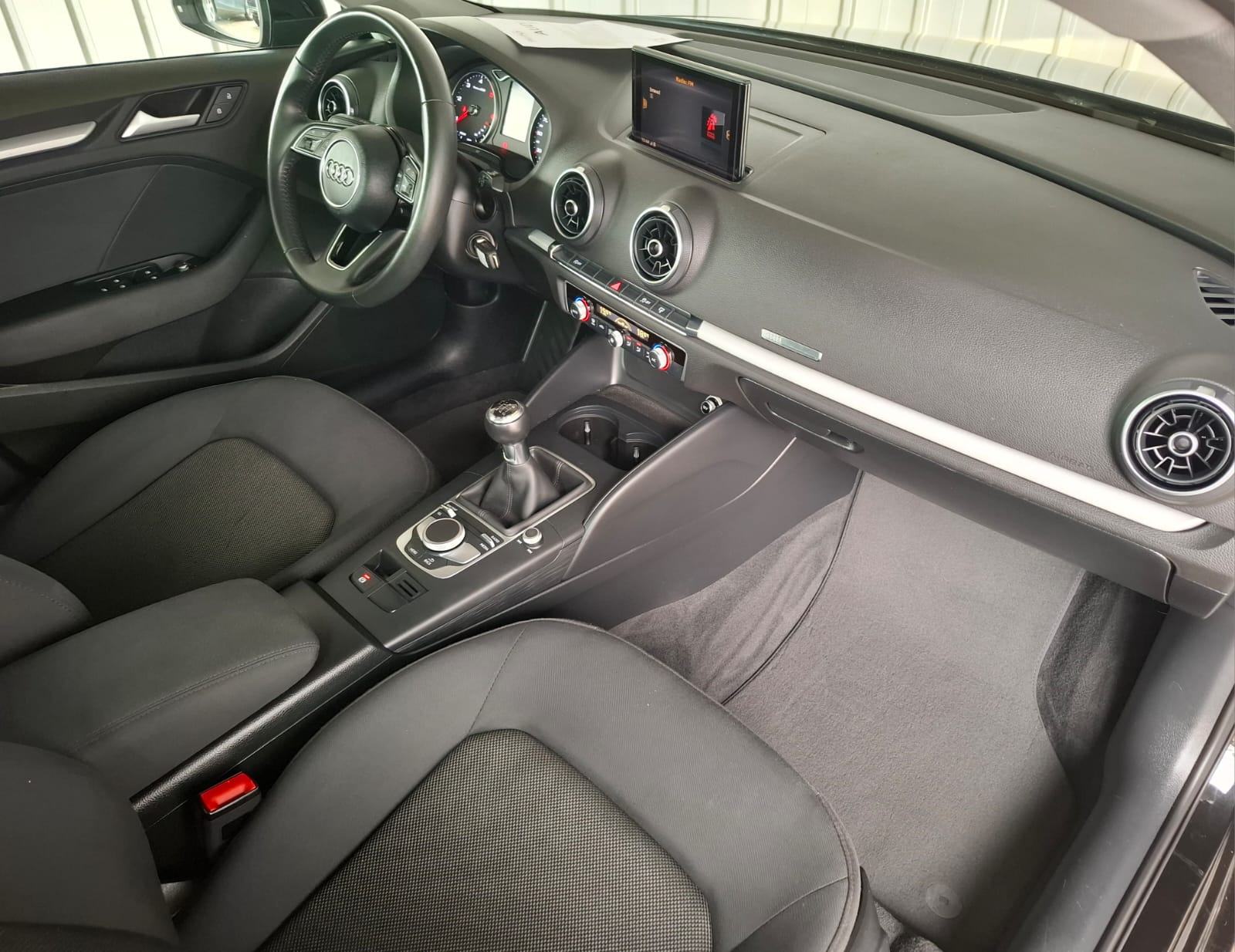 Audi A3 1,6 TDI Sport ALU NAVI PDC LED TEMPOMAT GARANCIJA DO 2 GOD., fotografija 7