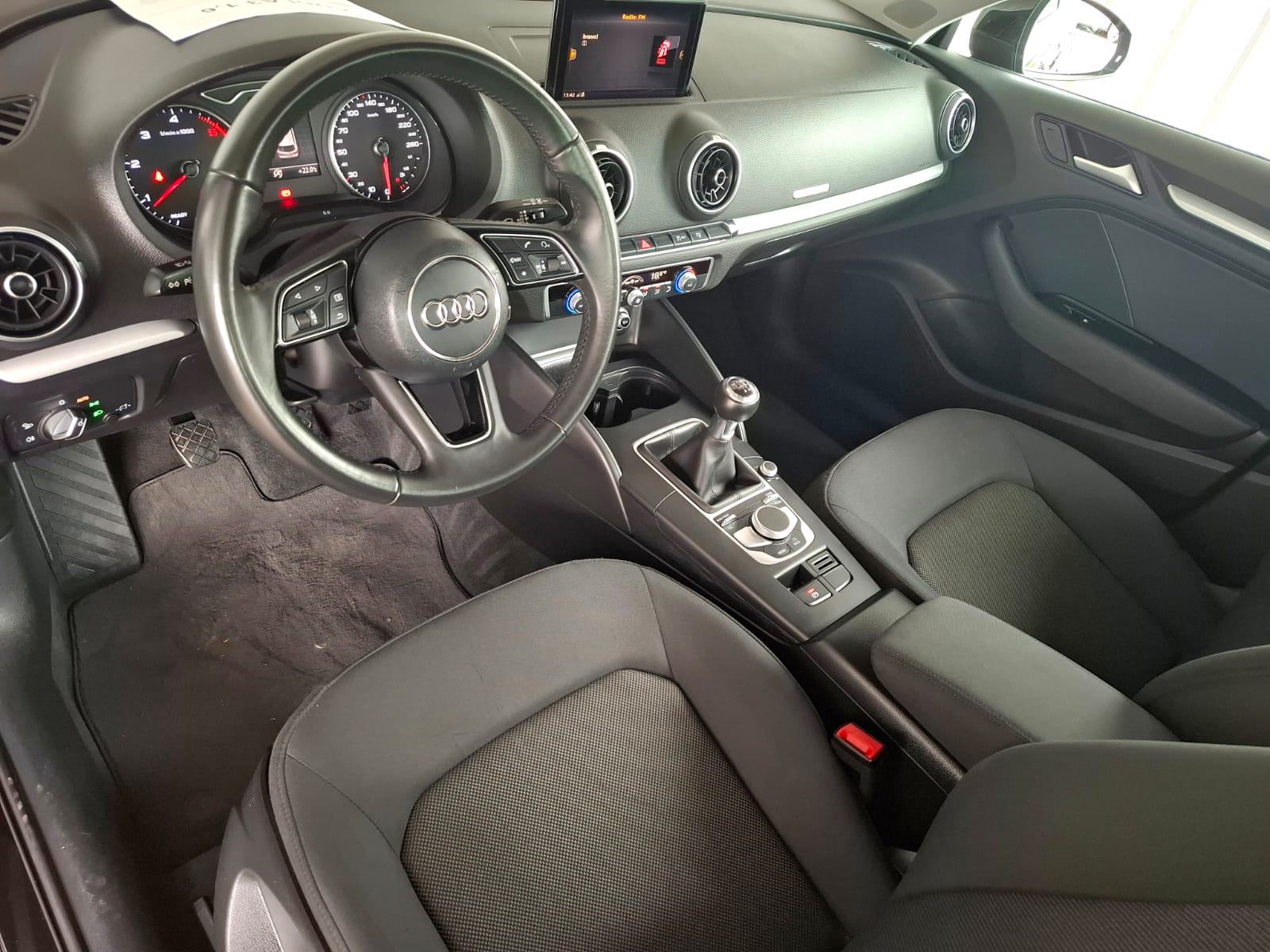 Audi A3 1,6 TDI Sport ALU NAVI PDC LED TEMPOMAT GARANCIJA DO 2 GOD., fotografija 9