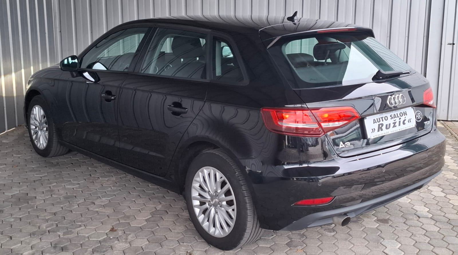 Audi A3 1,6 TDI Sport ALU NAVI PDC LED TEMPOMAT GARANCIJA DO 2 GOD., fotografija 6