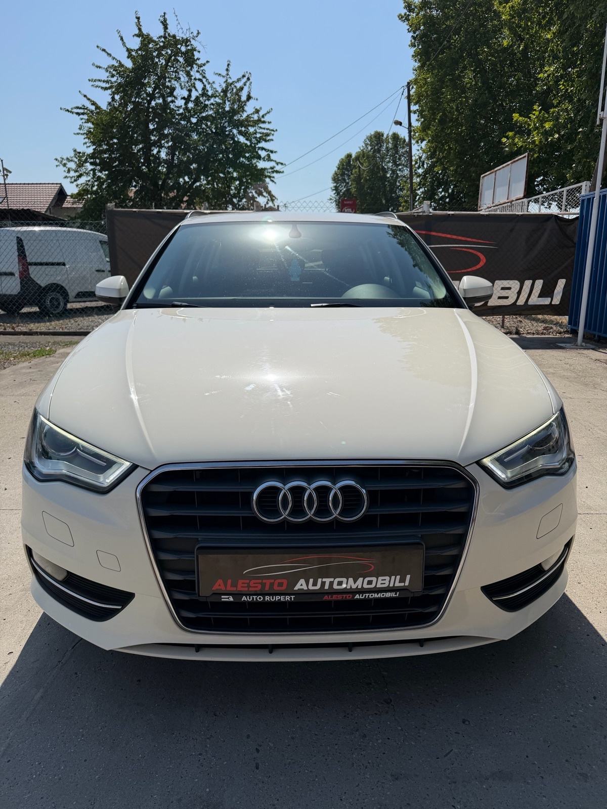 Audi A3 1,6 TDI,SPORT,Bixenon,Led!!, fotografija 2