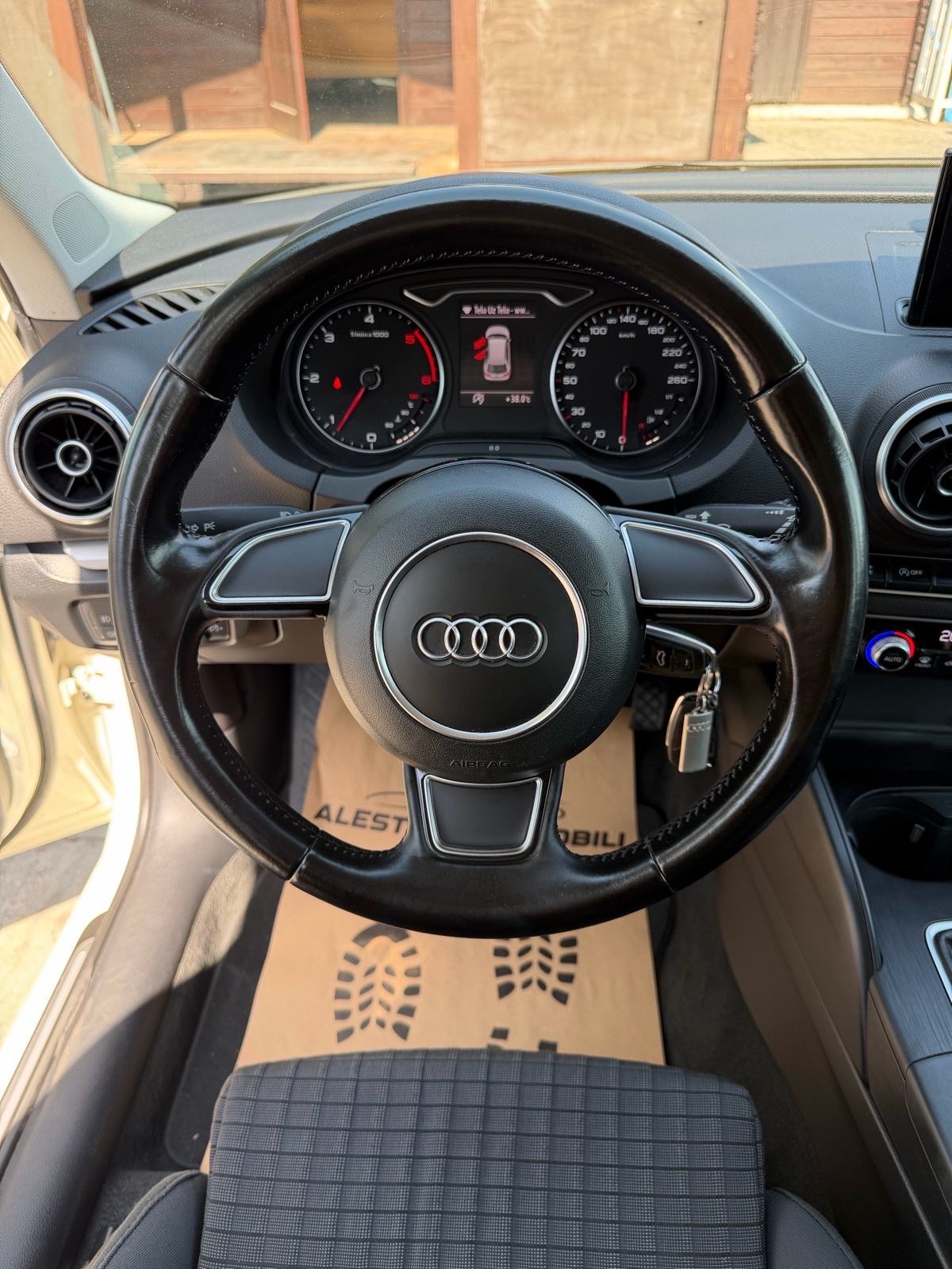 Audi A3 1,6 TDI,SPORT,Bixenon,Led!!, fotografija 13