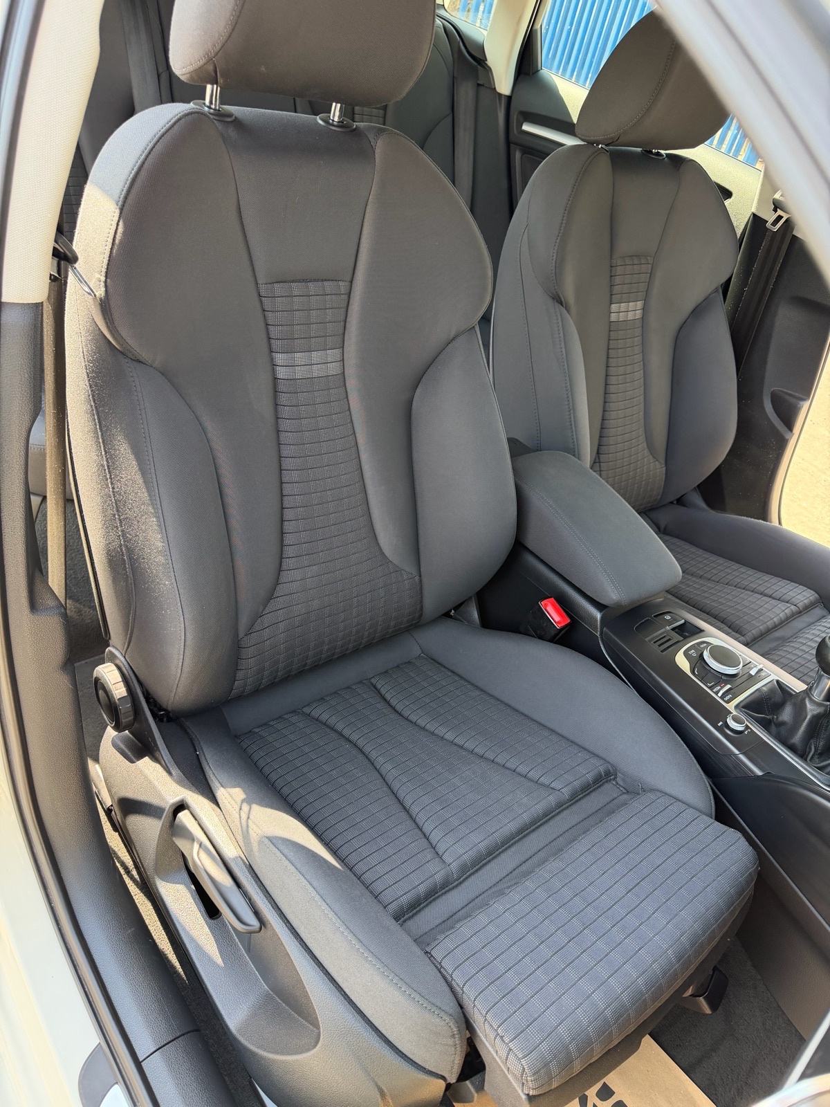 Audi A3 1,6 TDI,SPORT,Bixenon,Led!!, fotografija 16