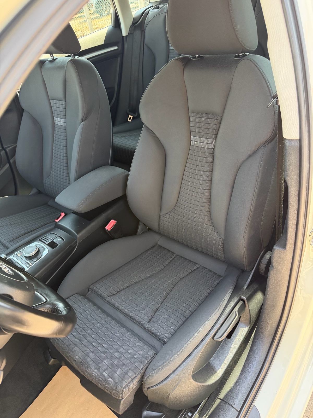 Audi A3 1,6 TDI,SPORT,Bixenon,Led!!, fotografija 15