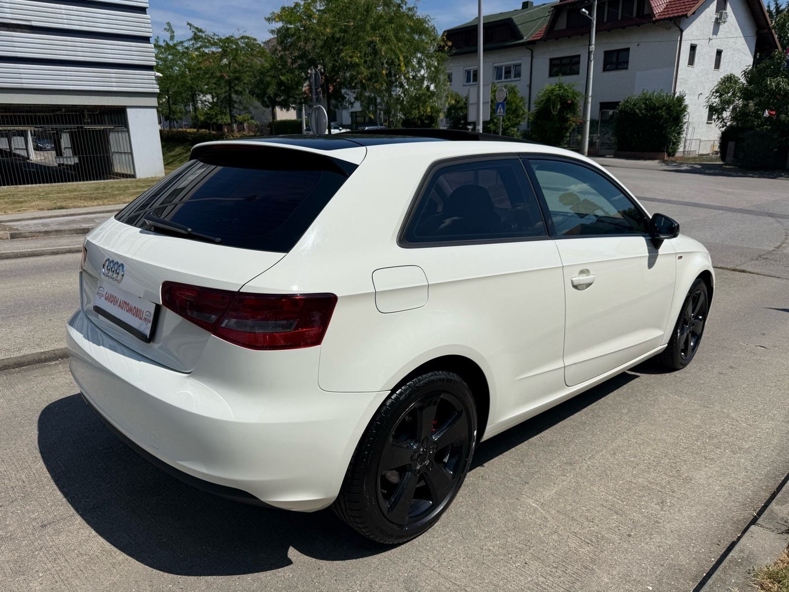 Audi A3 1,6 TDI Sport*PANORAMA*ALU 17*REG 03/27, fotografija 4
