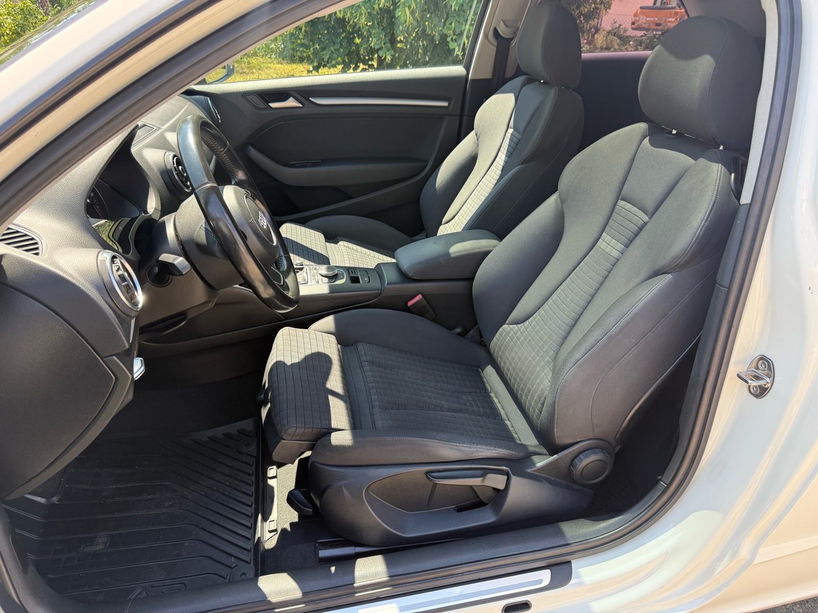 Audi A3 1,6 TDI Sport*PANORAMA*ALU 17*REG 03/27, fotografija 9