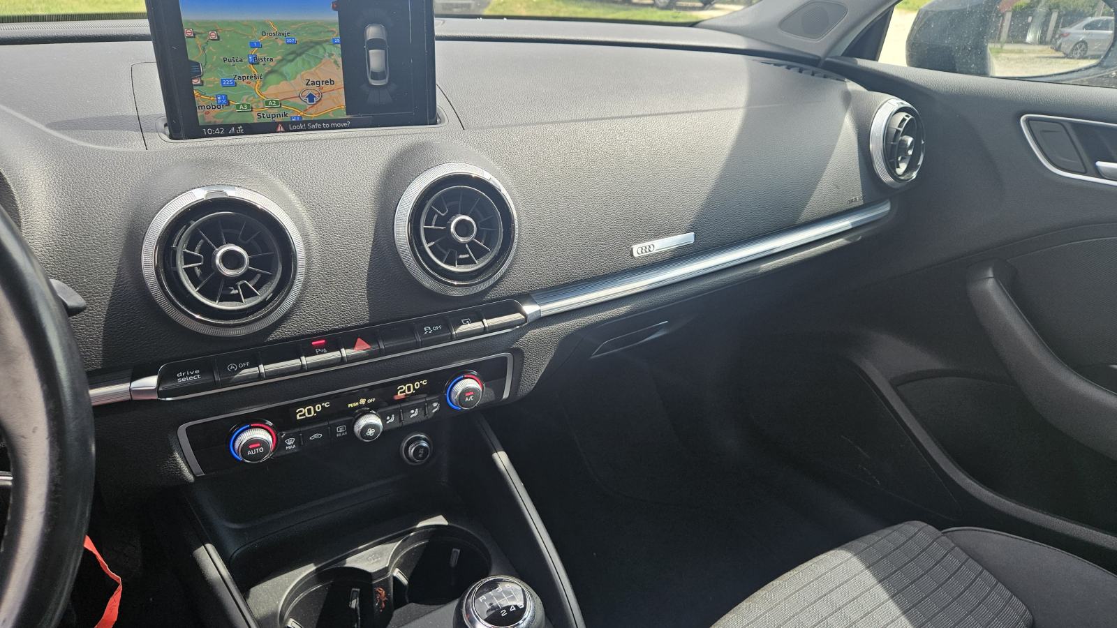 AUDI A3 limuzina 1,6 TDI Sport bixenon navi 18”, fotografija 18