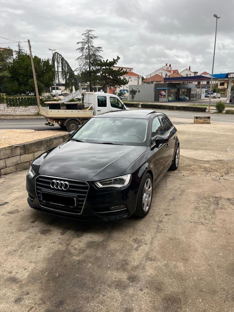 Audi A3 1,6 TDI Sport XENON/PANORAMA/GRIJ.SJED/TEMPO/TOP STANJE!!, fotografija 2