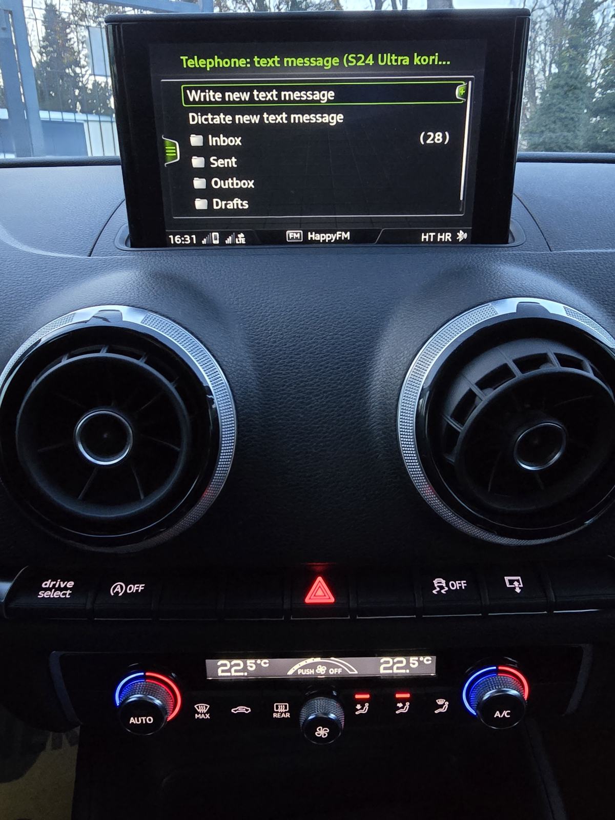 Audi A3 1,6 TDI Sportback-JAČI PAKET OPREME, ODLIČAN, fotografija 2