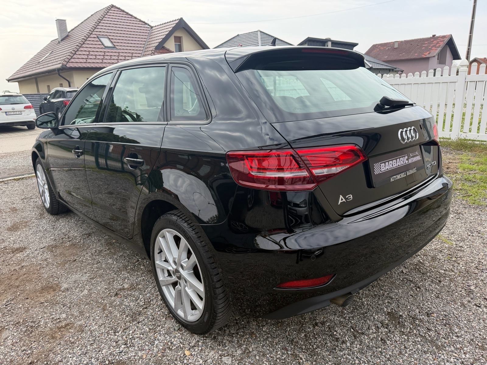 Audi A3 1,6 TDI Sportback,Led,Navigacija,82.000km,Jamstvo 12mj., fotografija 7