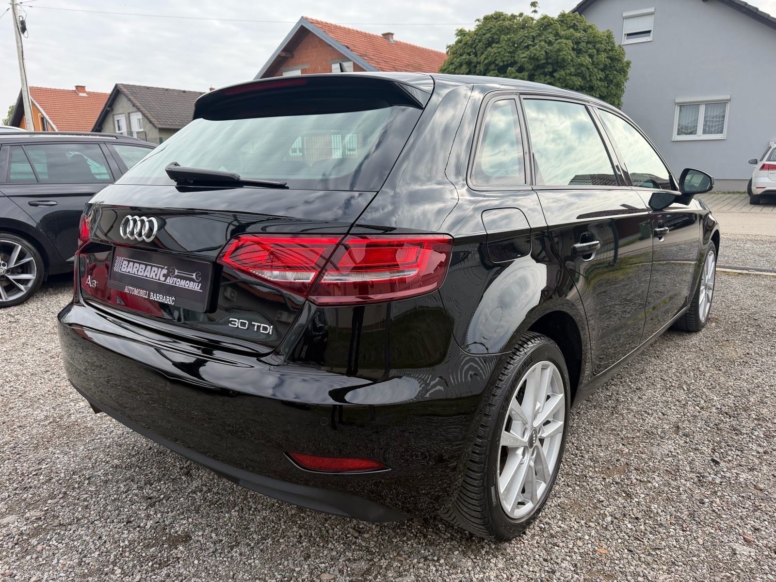 Audi A3 1,6 TDI Sportback,Led,Navigacija,82.000km,Jamstvo 12mj., fotografija 5